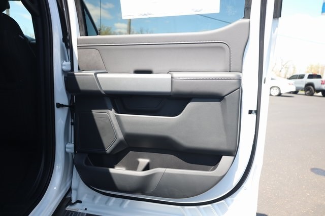 2025 Ford F-150 XLT photo 8