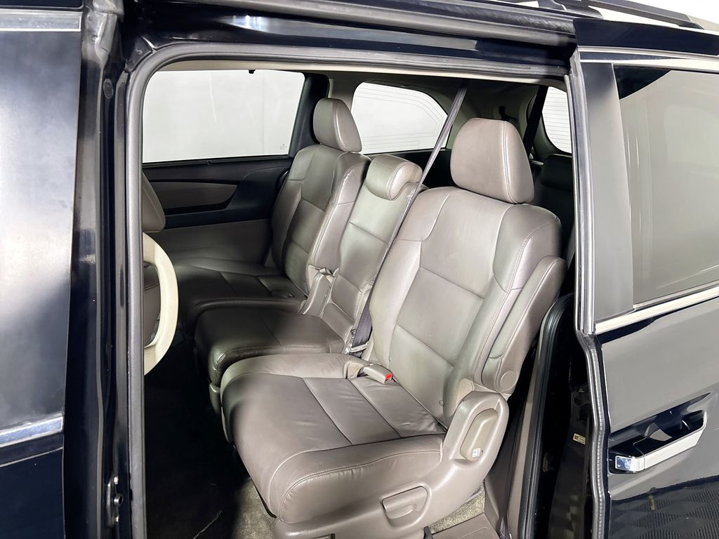 2013 Honda Odyssey EX-L photo 18