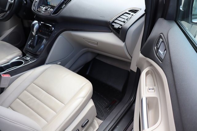 2016 Ford Escape Titanium photo 37