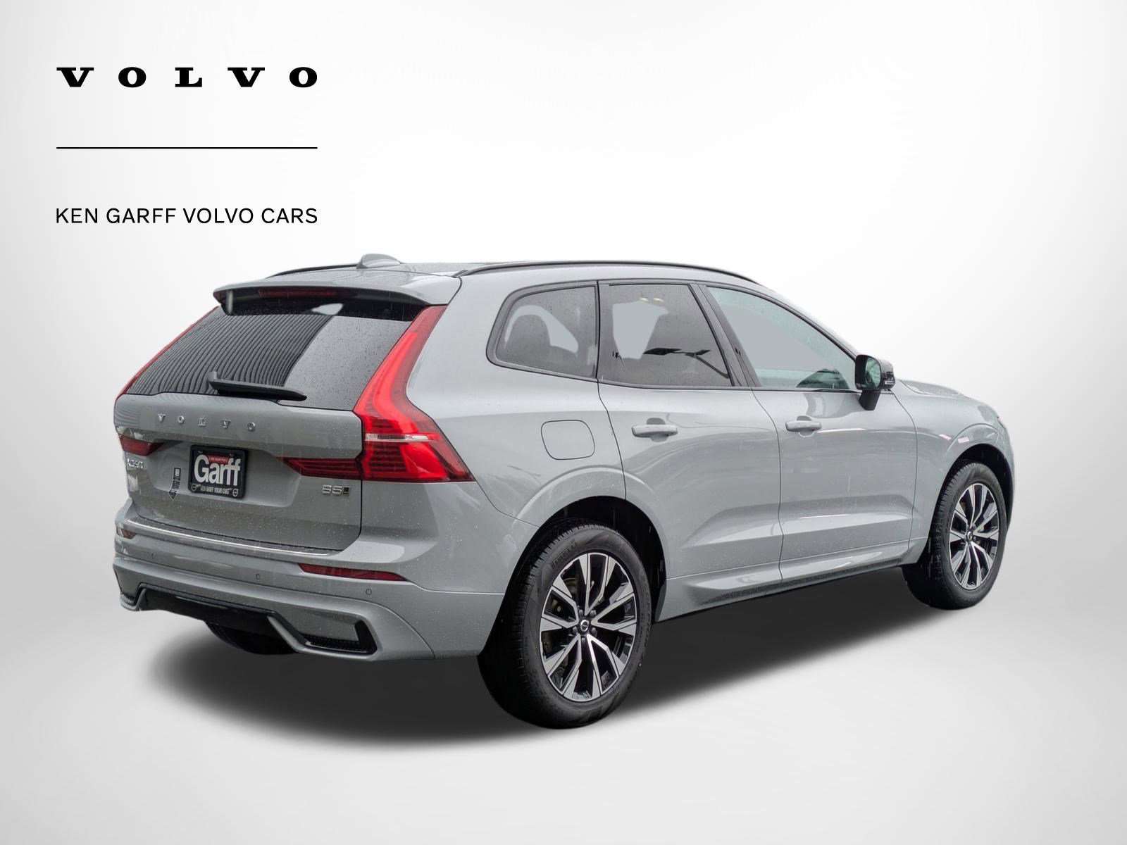 2025 Volvo XC60 Core photo 3