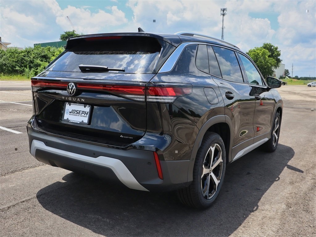2025 Volkswagen Tiguan SE photo 4