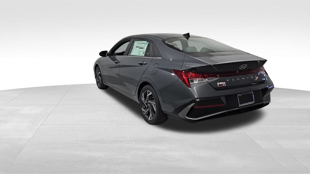 2025 Hyundai Elantra Hybrid Limited photo 3