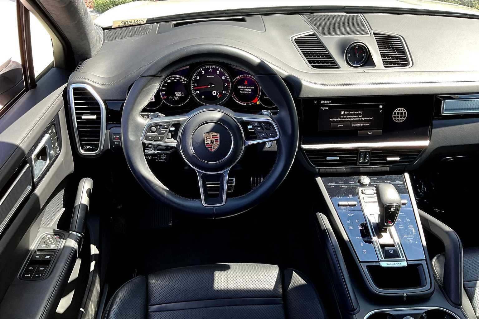 2023 Porsche Cayenne S Platinum Edition photo 12