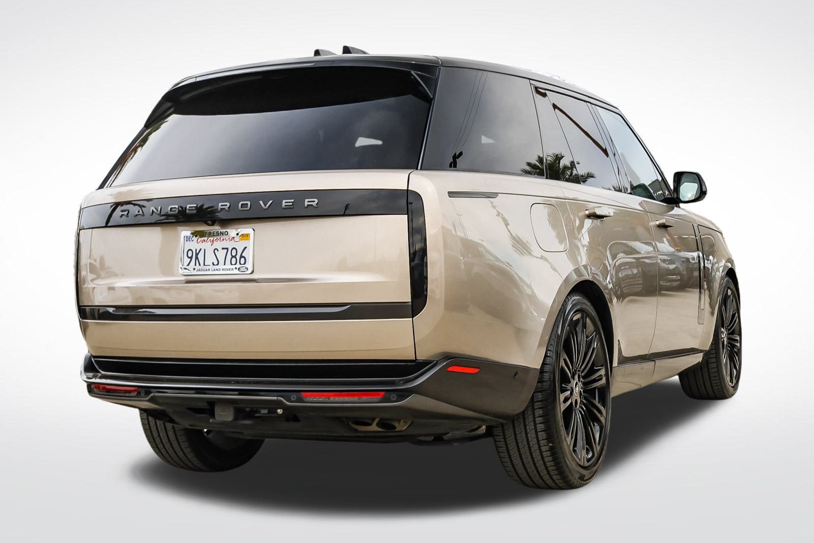 2024 Land Rover Range Rover SE photo 4