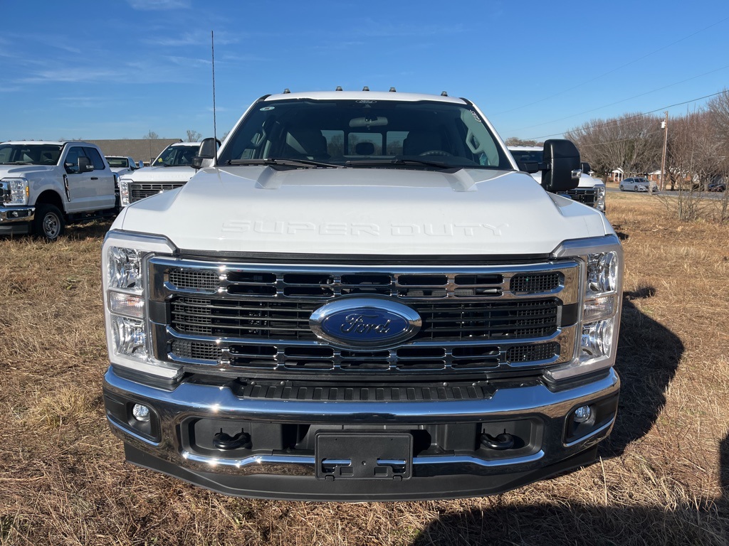 2024 Ford F-350 XL photo 2