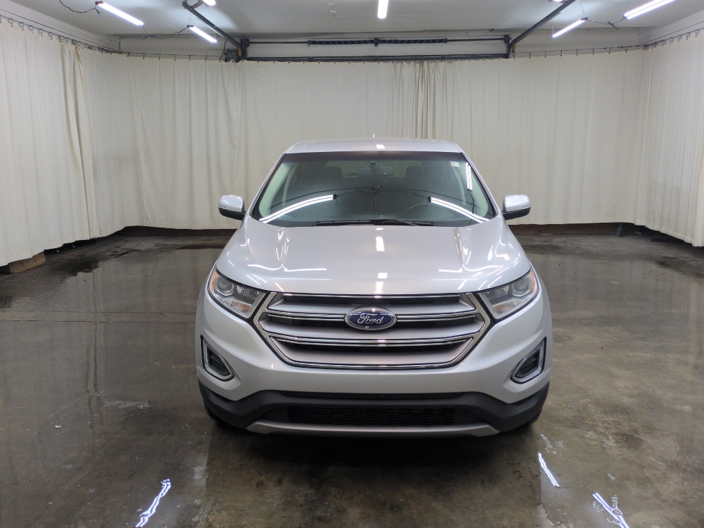 2018 Ford Edge Titanium photo 2