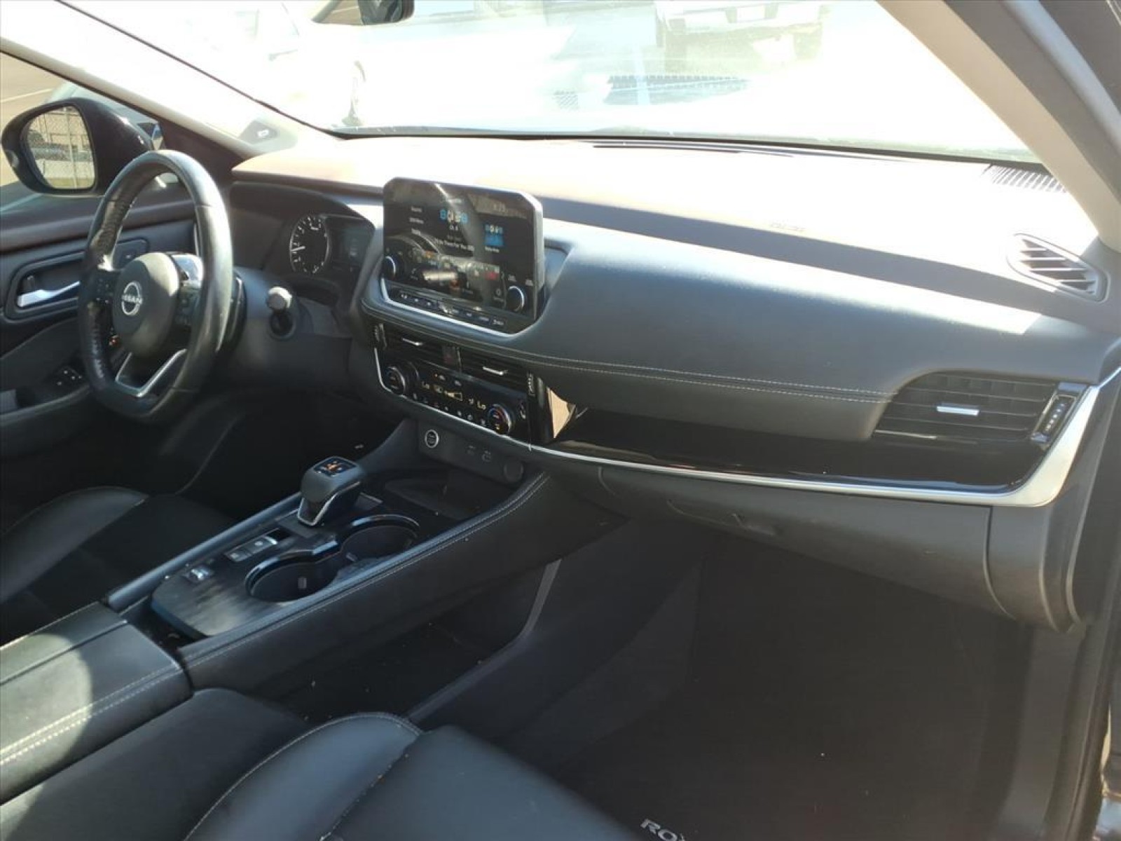 2023 Nissan Rogue SL Black at Robbins Nissan