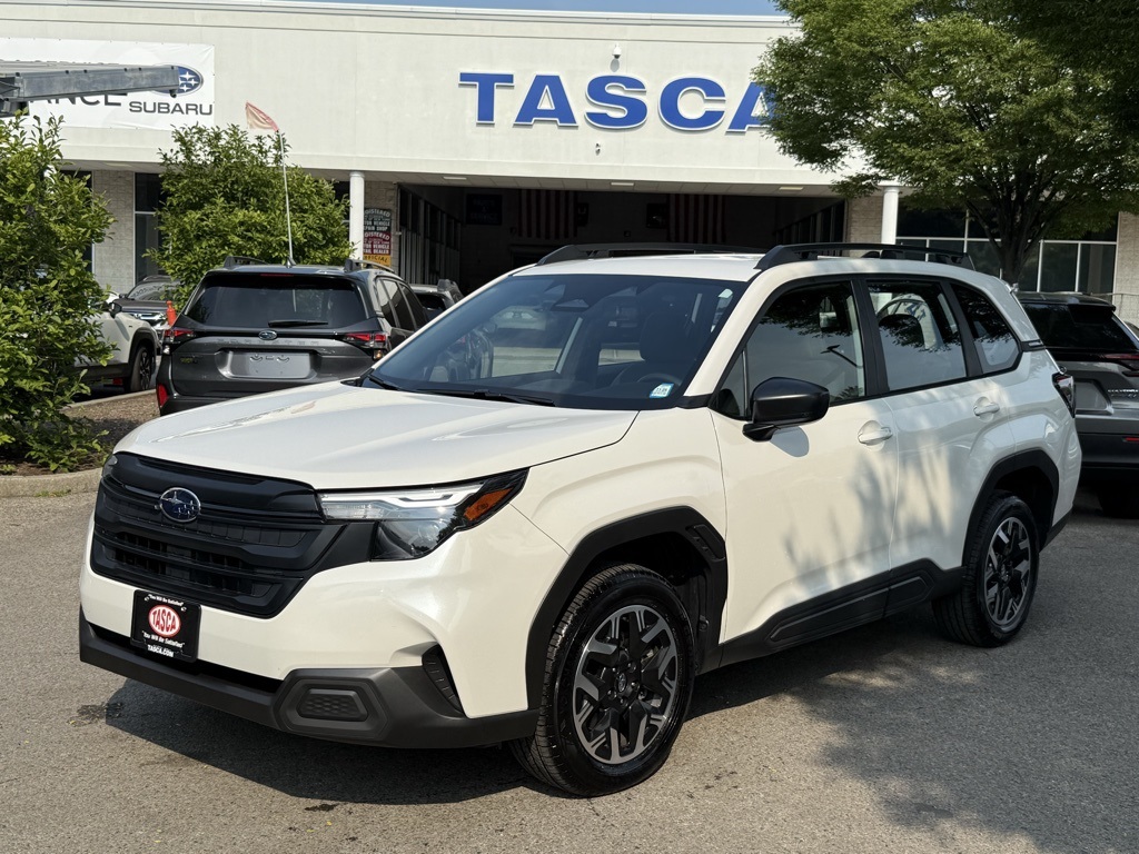 Used 2025 Crystal White Pearl Subaru Base image 1