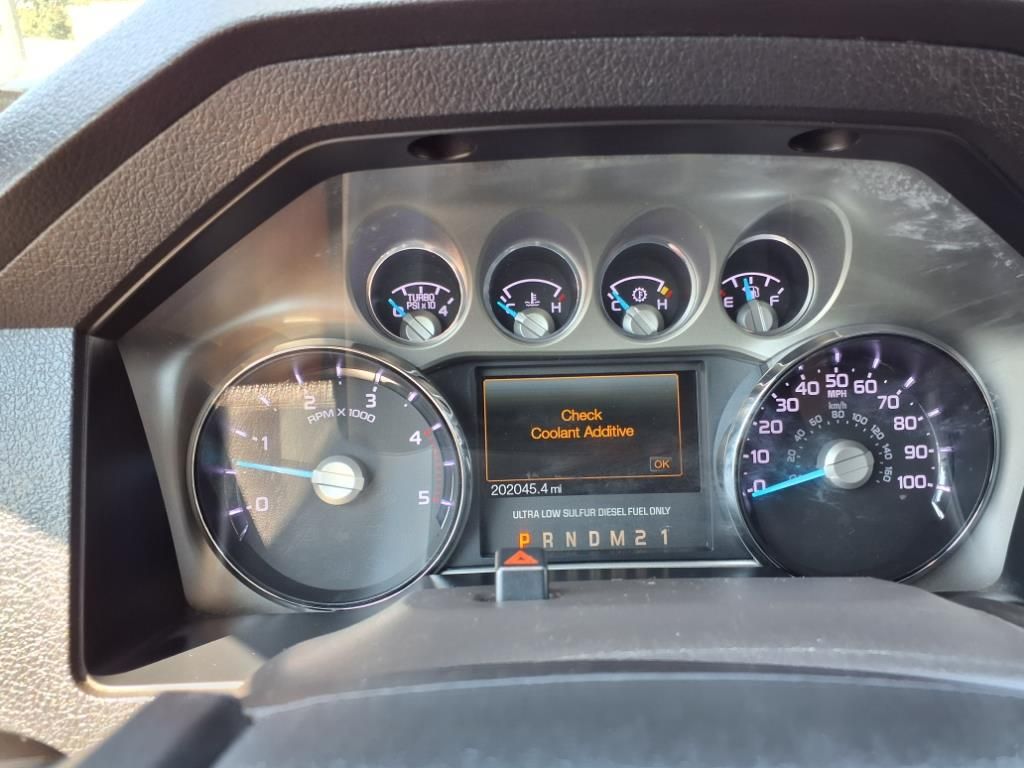 2011 Ford F-250 Lariat photo 15