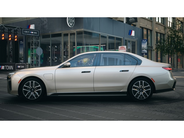 2026 Bmw 750e photo 4