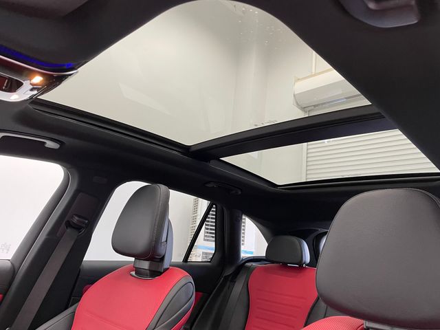 2026 Mercedes Benz GLC 350e 4MATIC photo 4