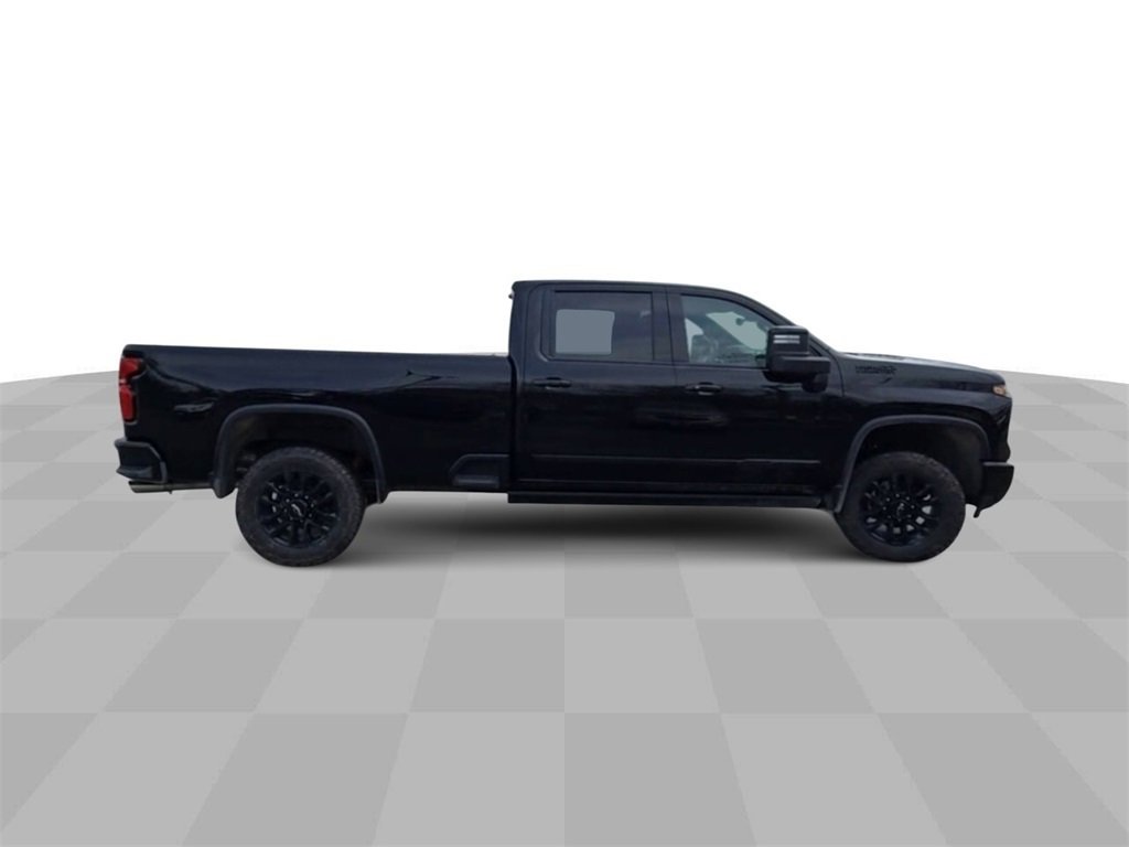 2025 Chevrolet Silverado 2500HD High Country photo 2