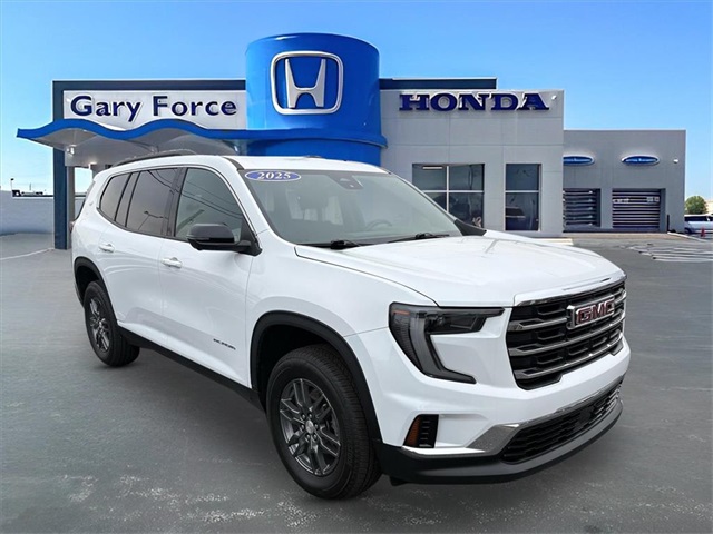 2025 GMC Acadia Elevation's photo