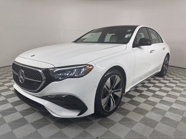2026 Mercedes Benz E 350 4MATIC photo 3