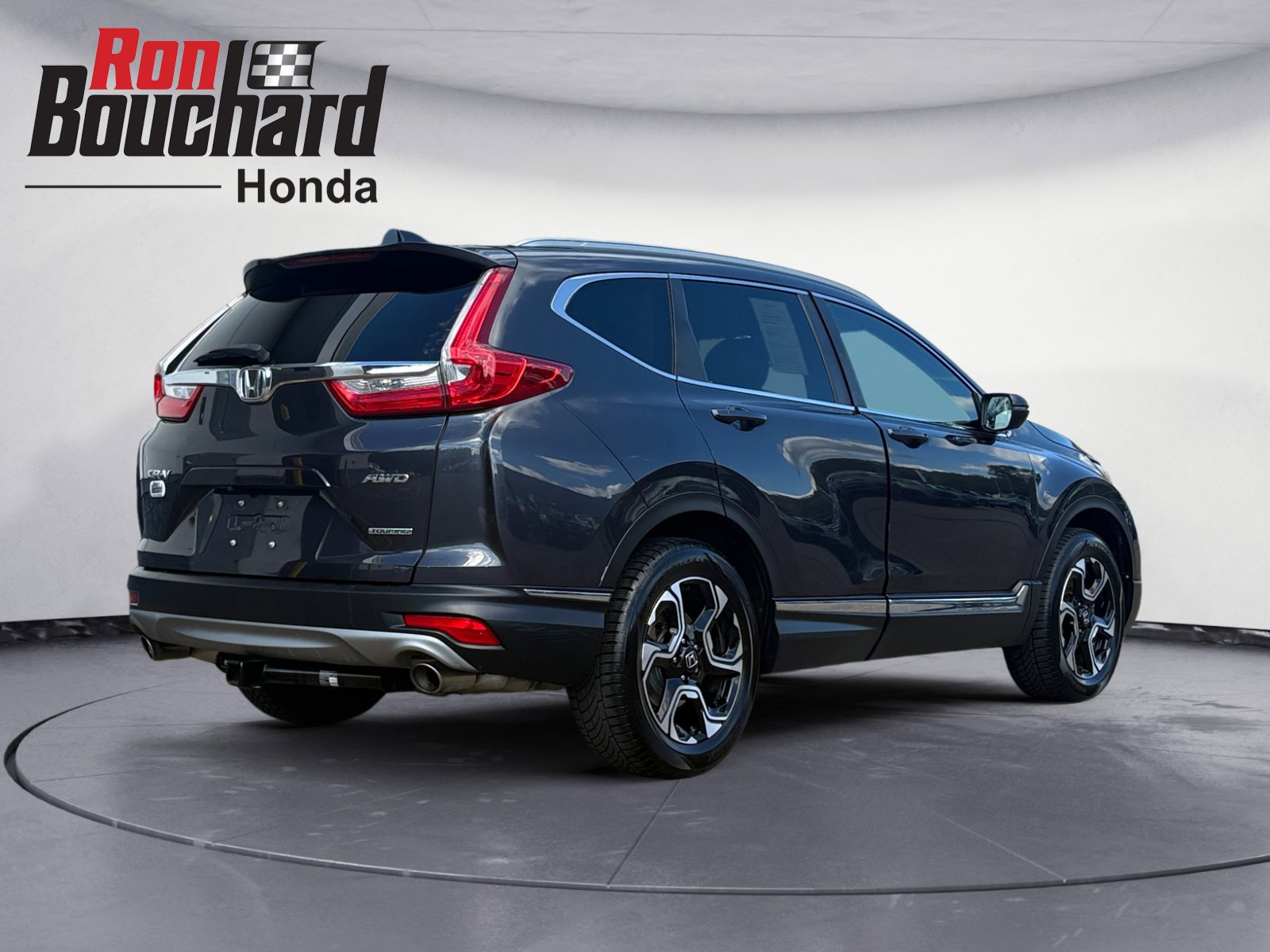2017 Honda CR-V Touring photo 2