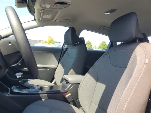 2025 Kia K4 LXS photo 13