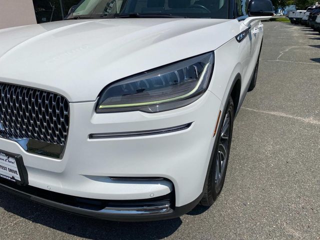 2022 Lincoln Aviator Standard photo 24