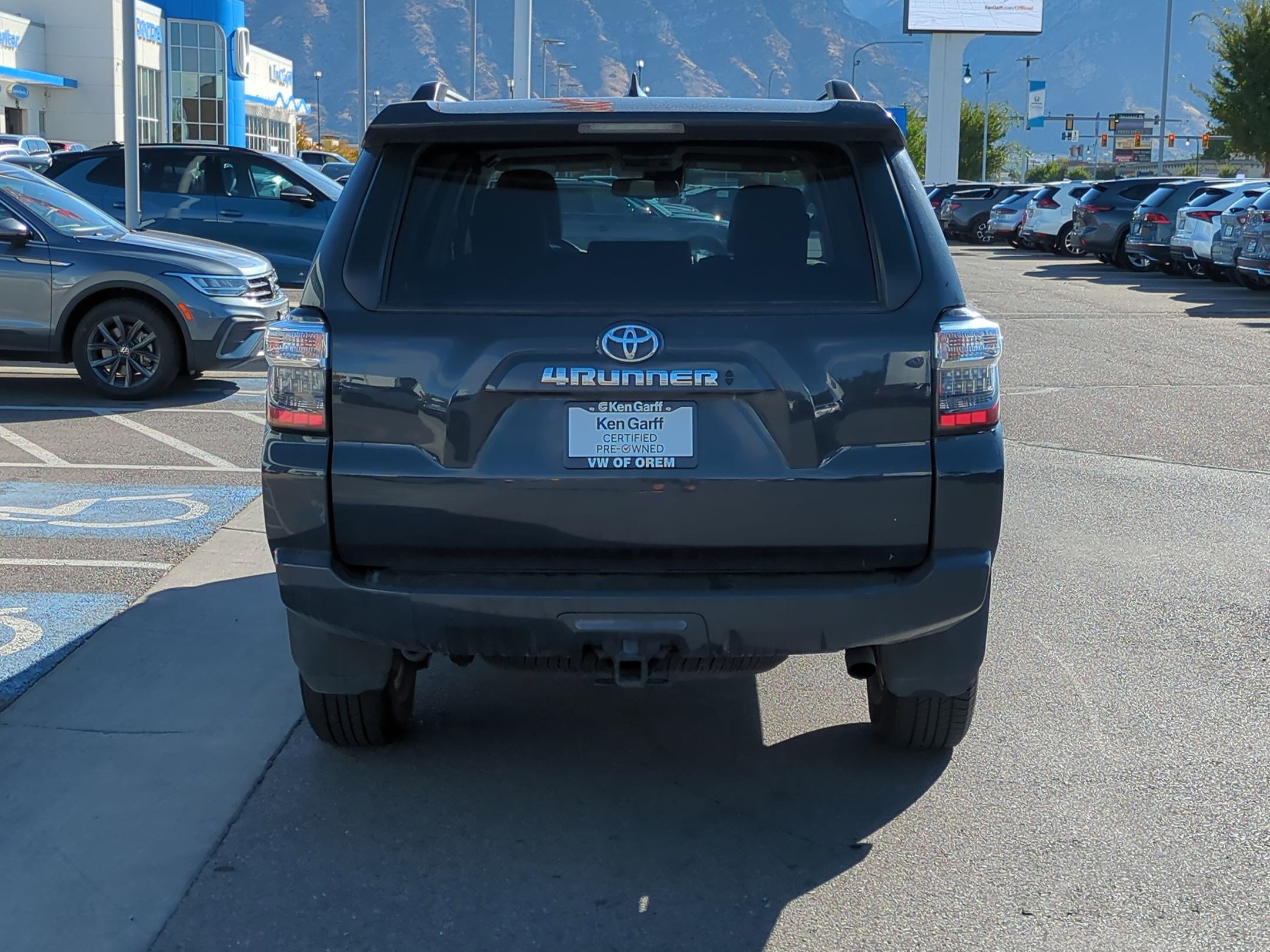 2024 Toyota 4Runner SR5 Premium photo 4