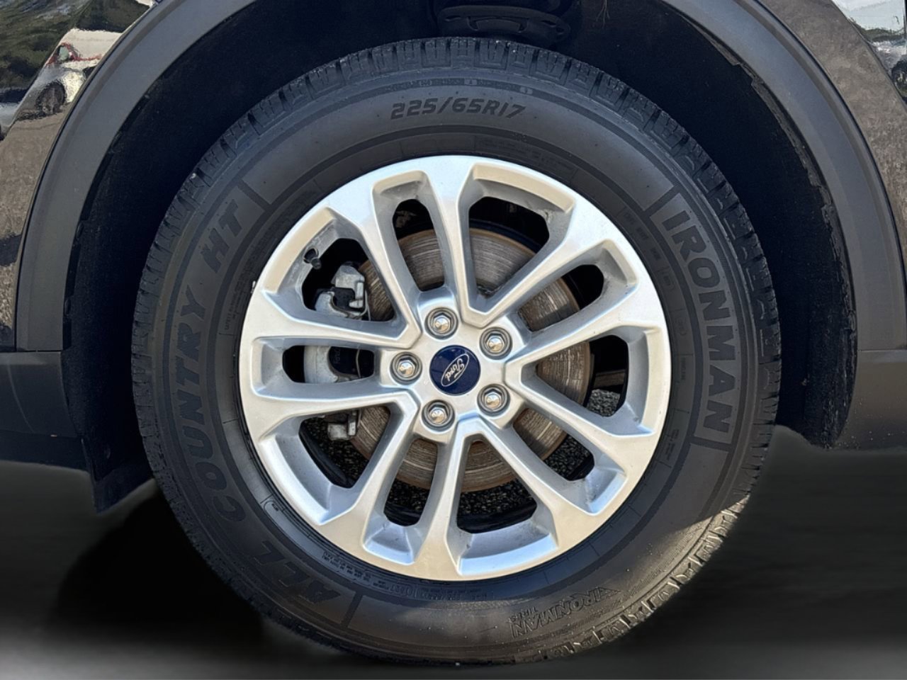 2020 Ford Escape SE photo 32