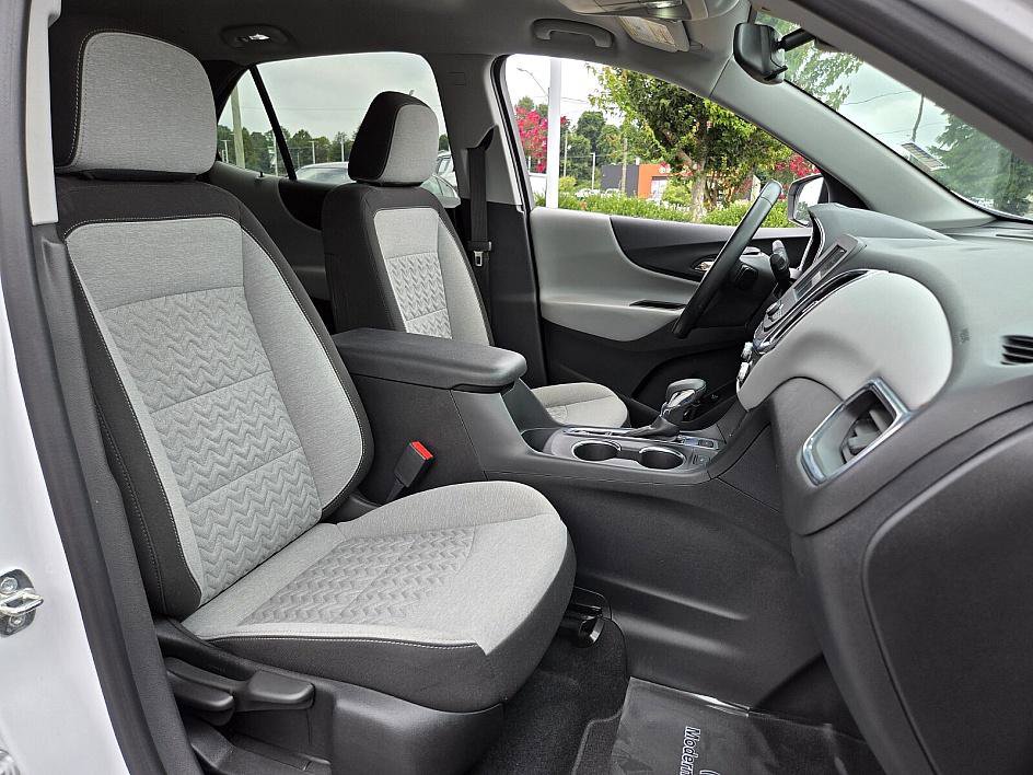 2023 Chevrolet Equinox LT photo 11
