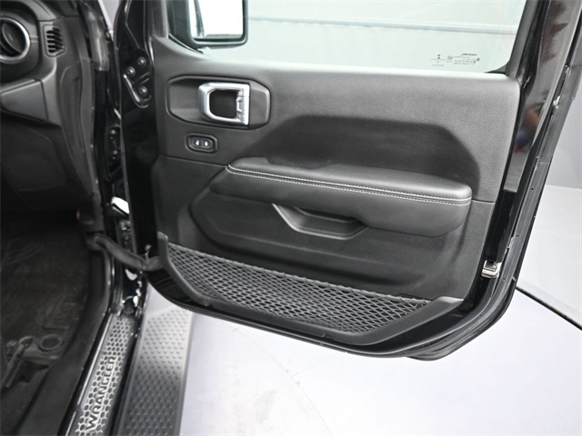 2023 Jeep Wrangler Sahara photo 9