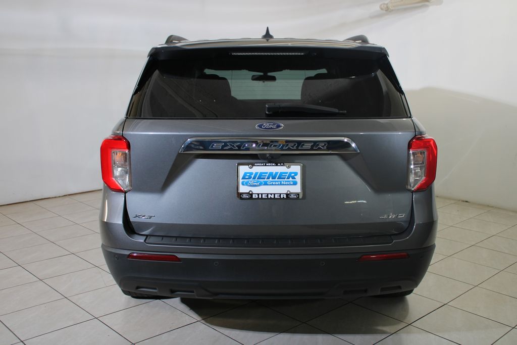 2022 Ford Explorer XLT photo 16