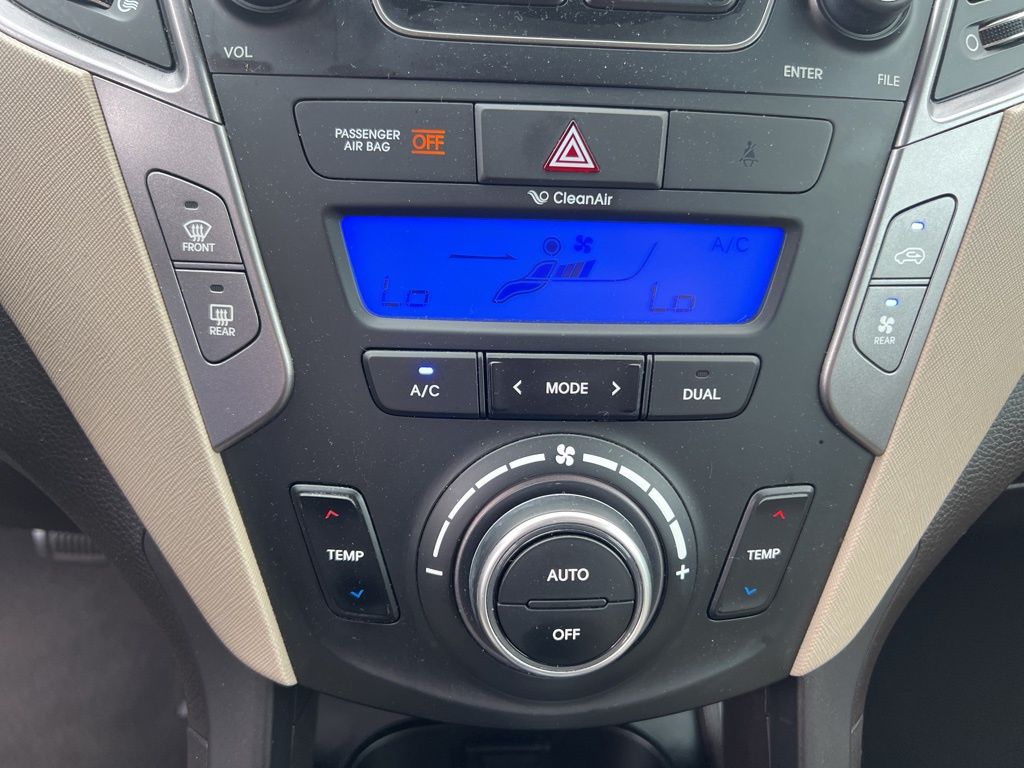 2014 Hyundai Santa Fe Limited photo 17