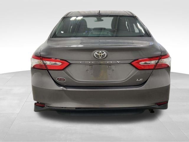 2020 Toyota Camry LE photo 4