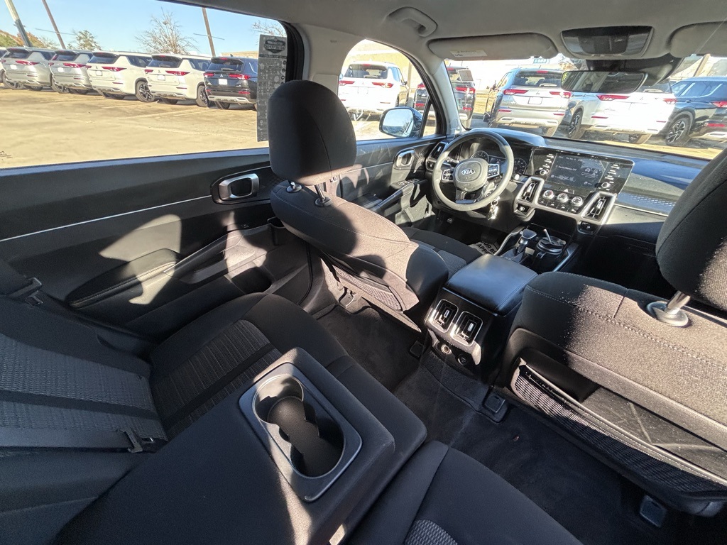 2021 Kia Sorento LX photo 23