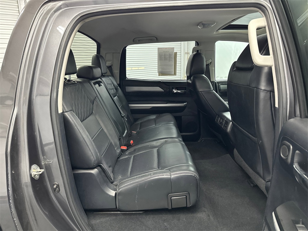 2014 Toyota Tundra Platinum CrewMax photo 17