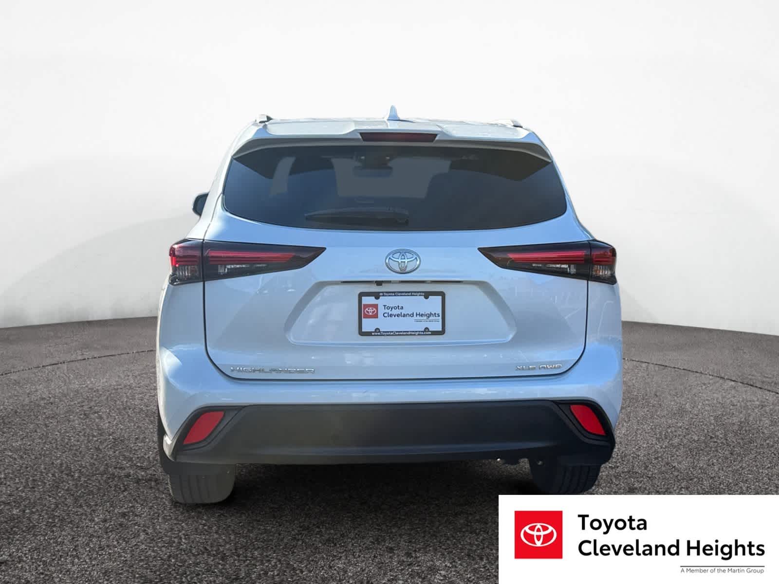 2025 Toyota Highlander XLE photo 4