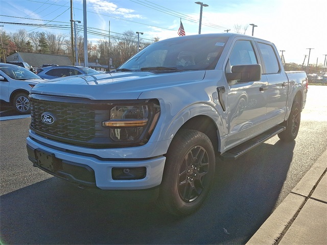2025 Ford F-150 STX photo 3