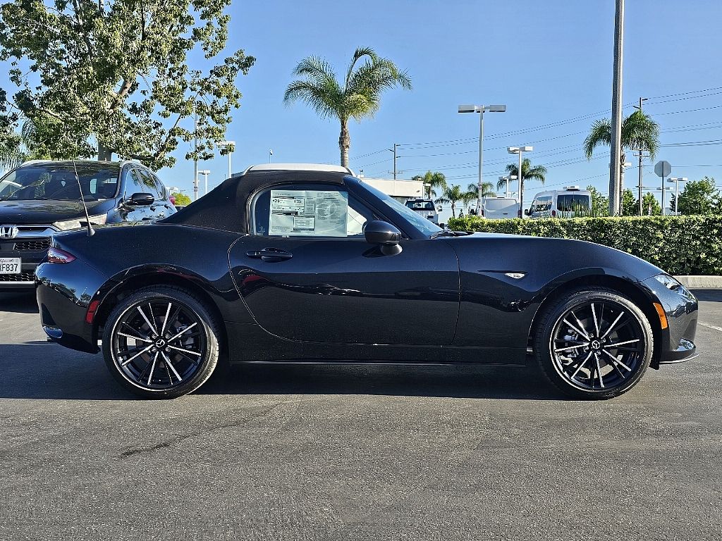 2025 Mazda MX-5 Miata Miata Grand Touring photo 7