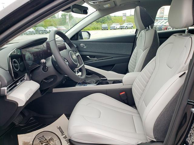 2025 Hyundai Elantra Limited photo 10