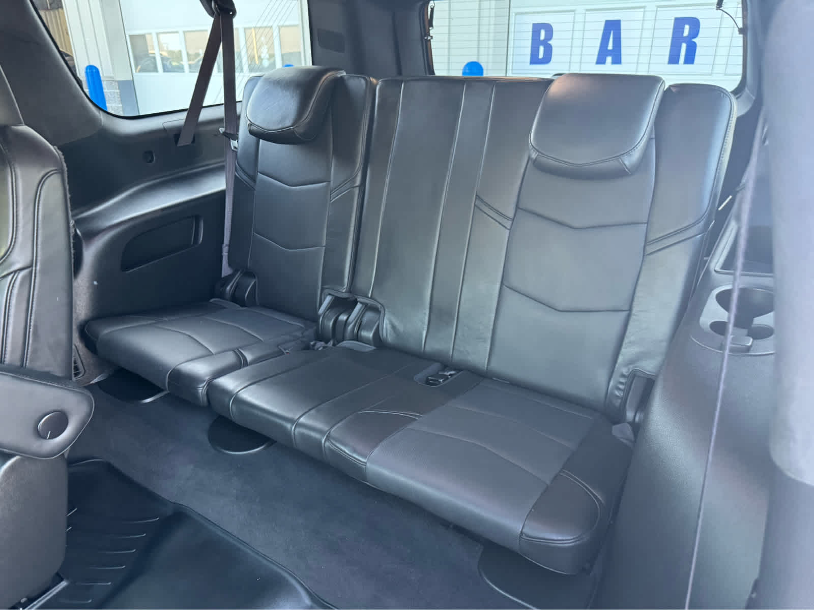 2017 Cadillac Escalade ESV Platinum photo 21