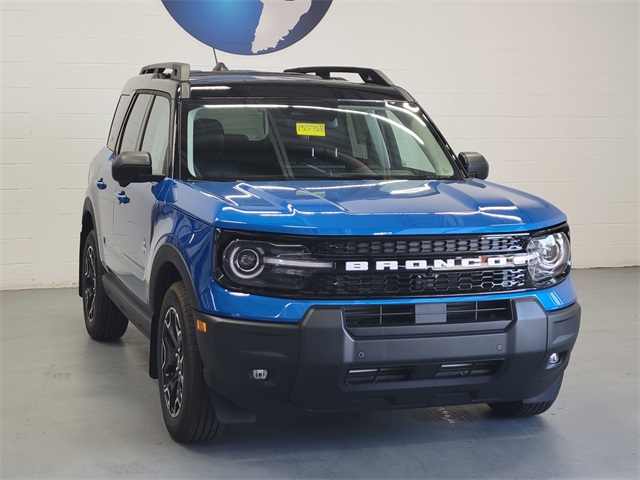 2025 Ford Bronco Sport Outer Banks photo 2