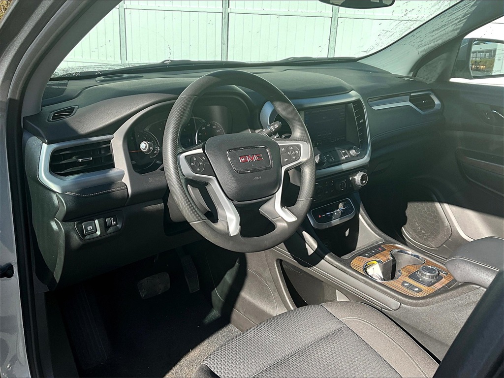 2023 Gmc Acadia SLE photo 8