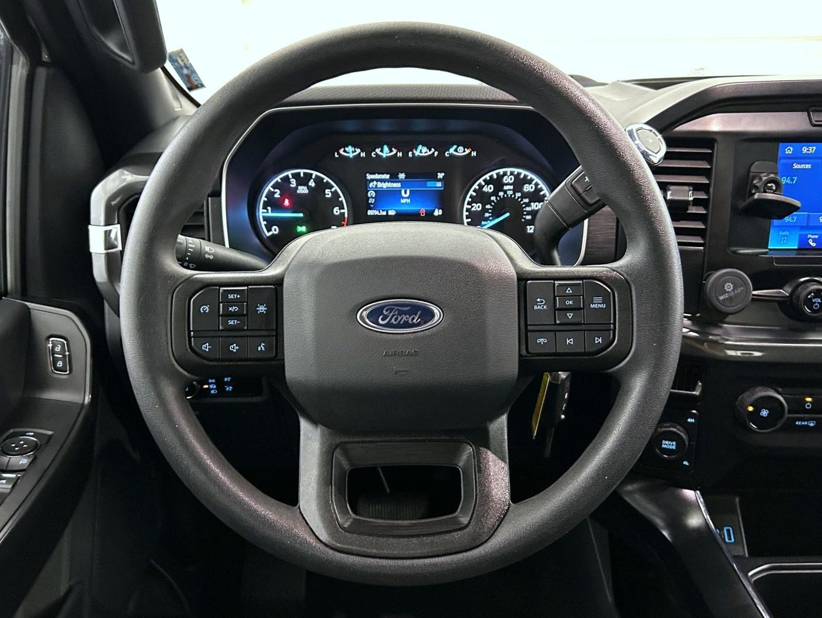 2023 Ford F-150 XL photo 10