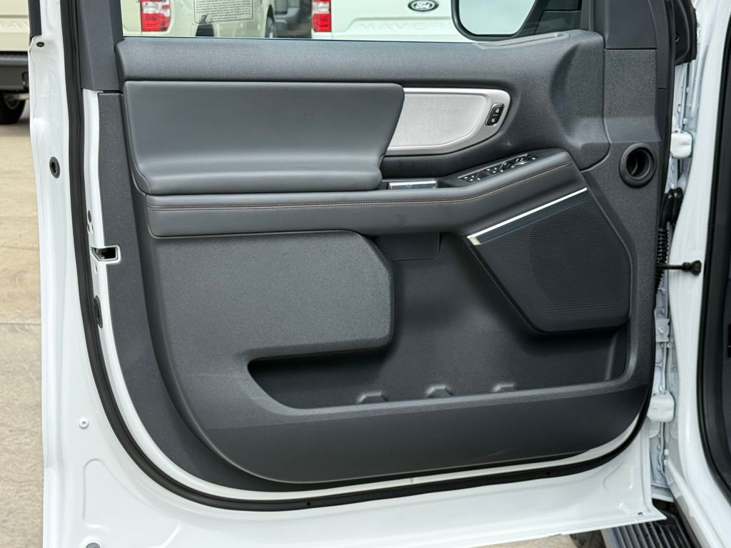 2025 Ford Expedition MAX photo 14