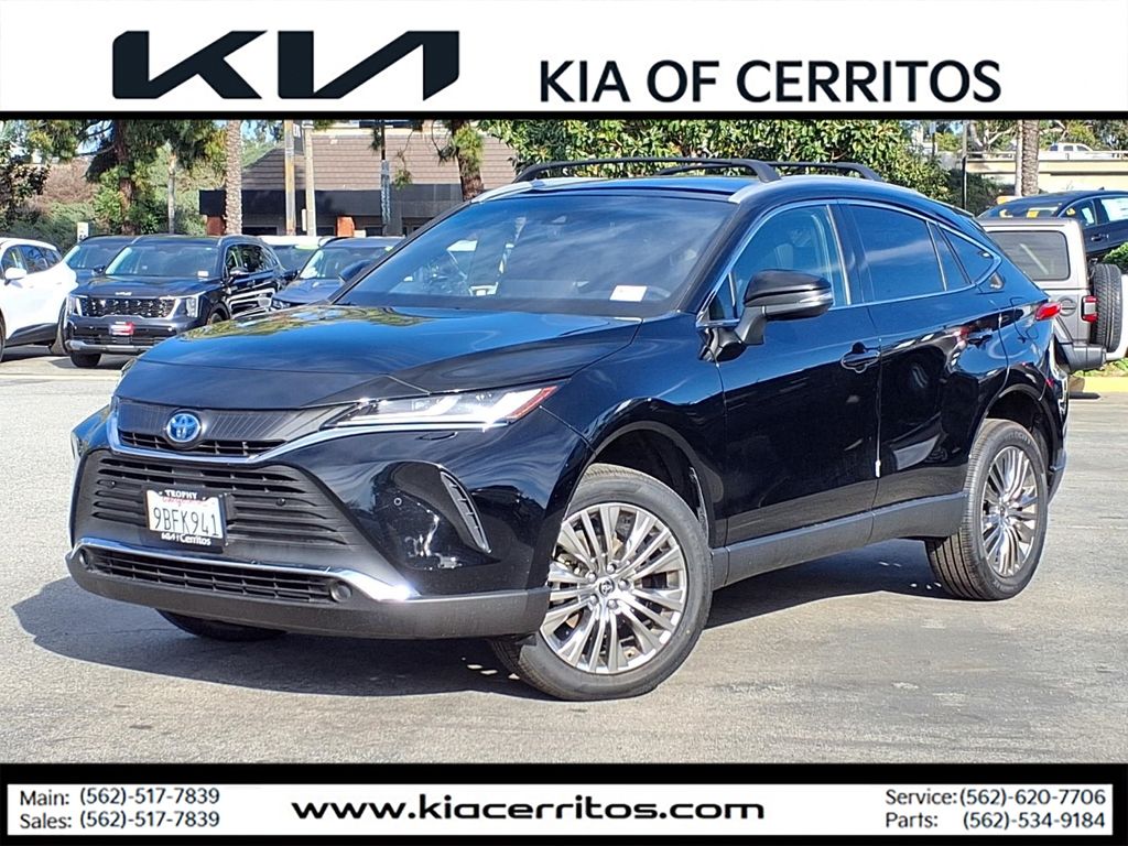 2022 Toyota Venza XLE