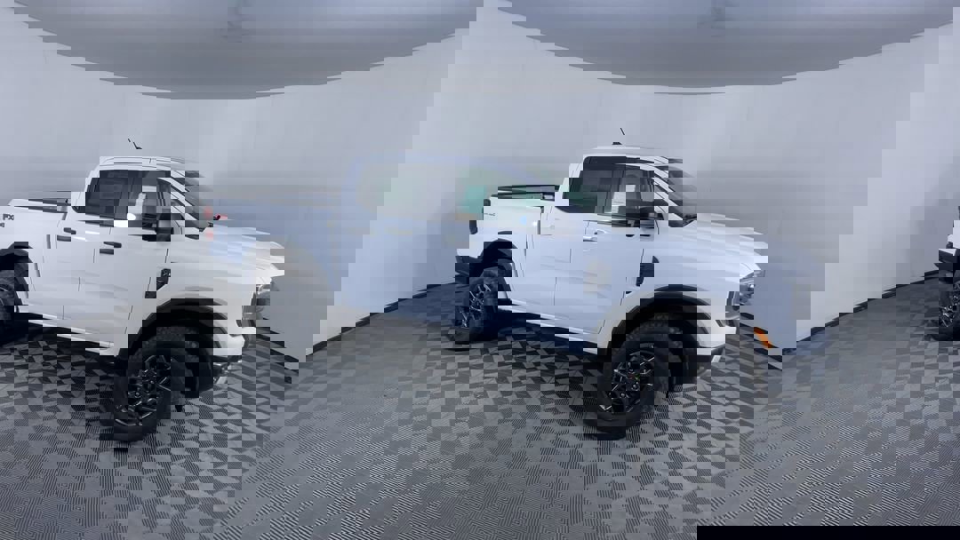 2025 Ford Ranger XLT photo 2