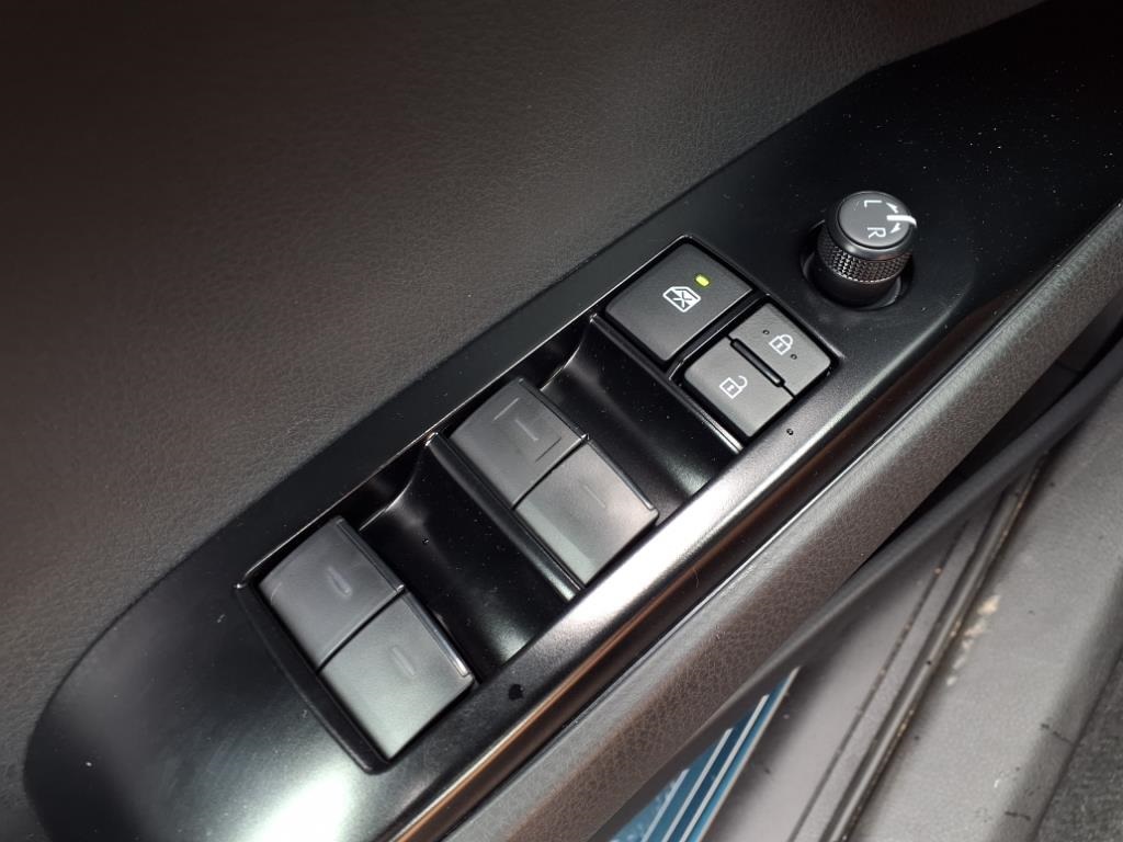 2025 Toyota Camry LE photo 21