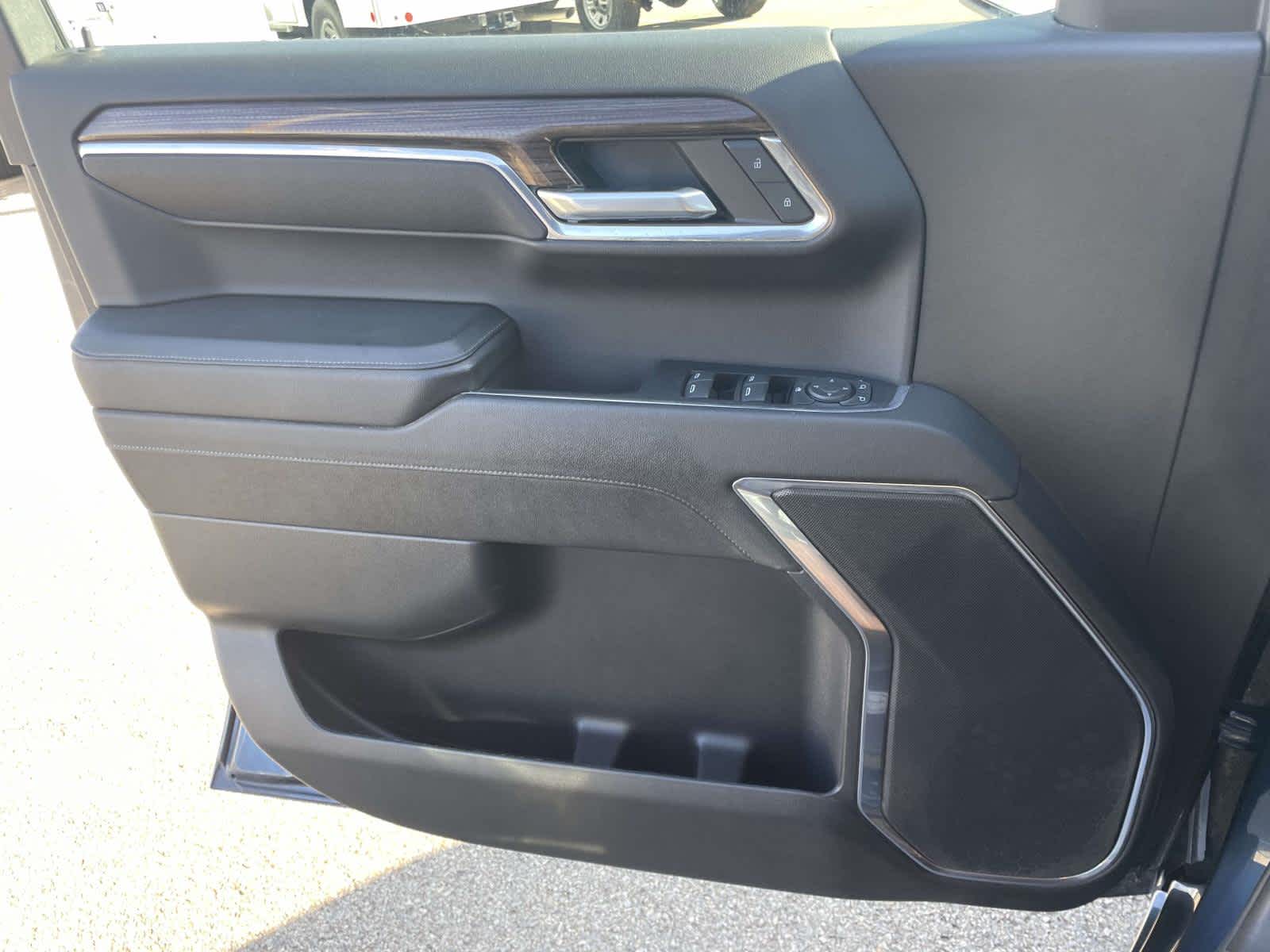 2023 Chevrolet Silverado 1500 LT photo 21