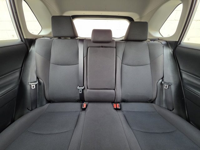 2022 Toyota RAV4 LE photo 14