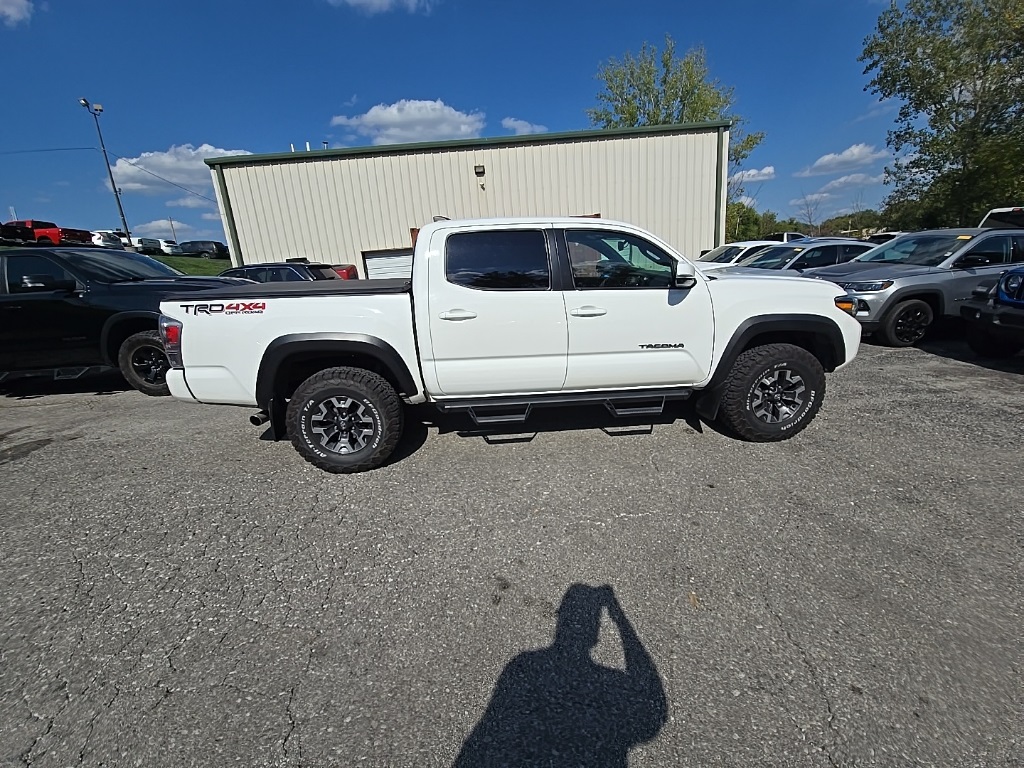 2021 Toyota Tacoma TRD Off-Road photo 8
