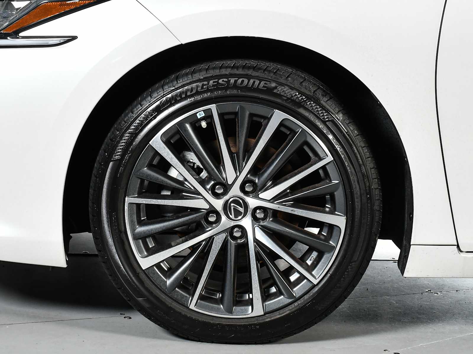 2024 Lexus ES 250 Premium photo 8