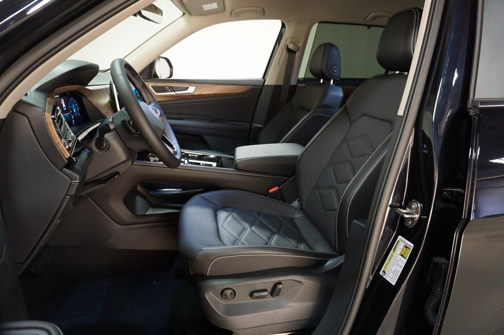 2025 Volkswagen Atlas SE Technology photo 10