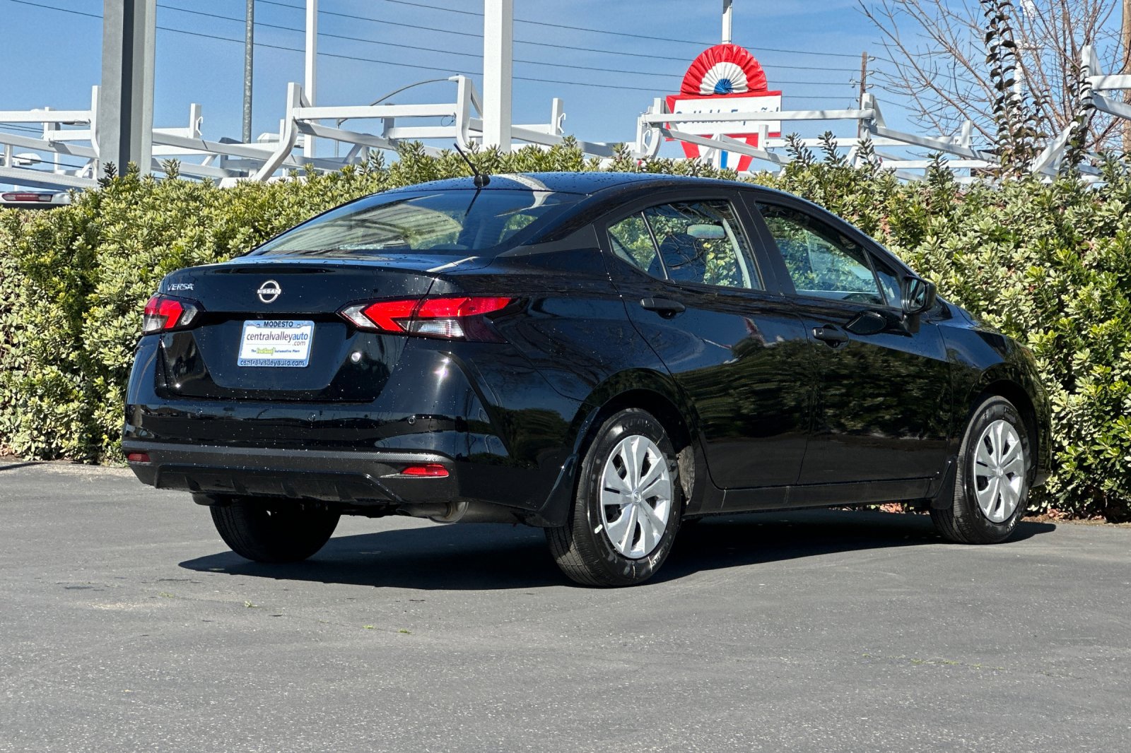 2025 Nissan Versa S photo 2
