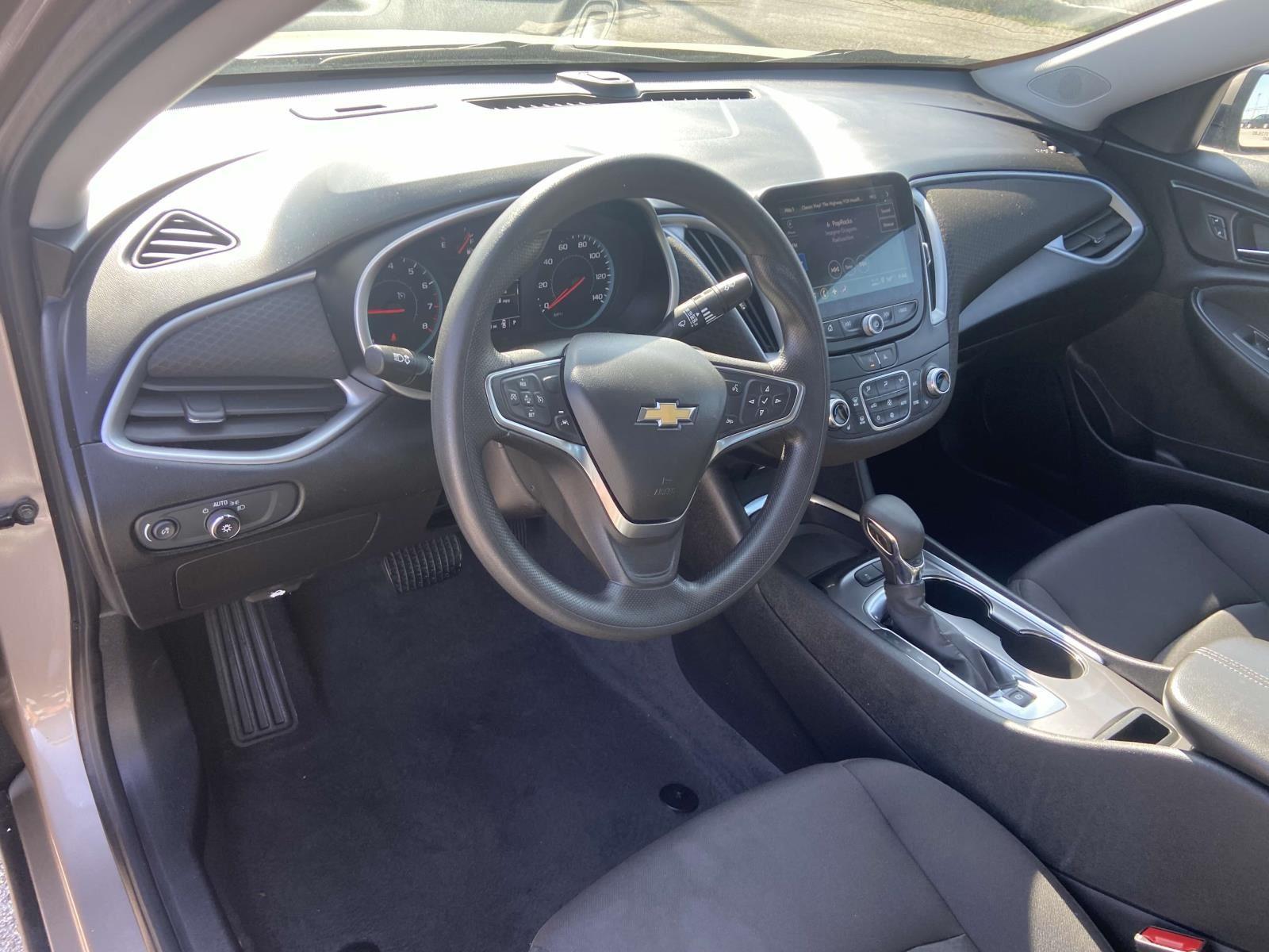 2024 Chevrolet Malibu 1LT photo 10