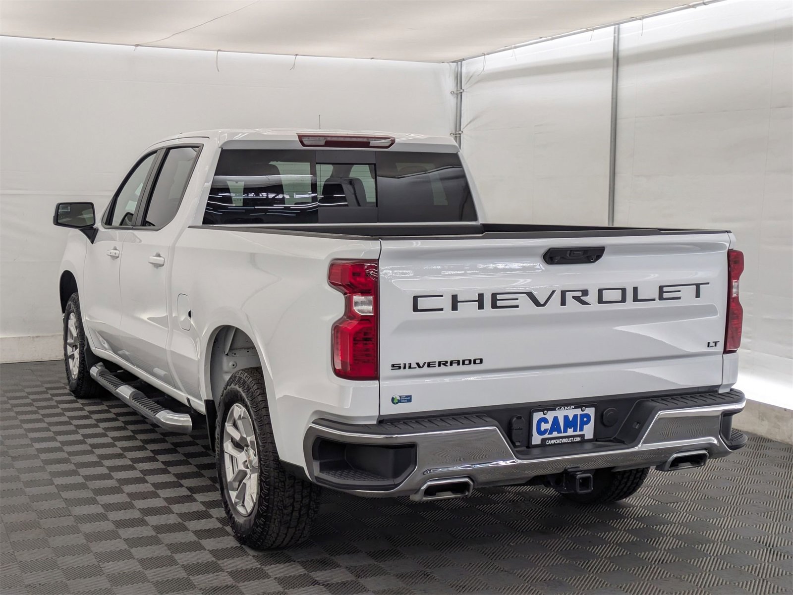 2025 Chevrolet Silverado 1500 LT photo 4
